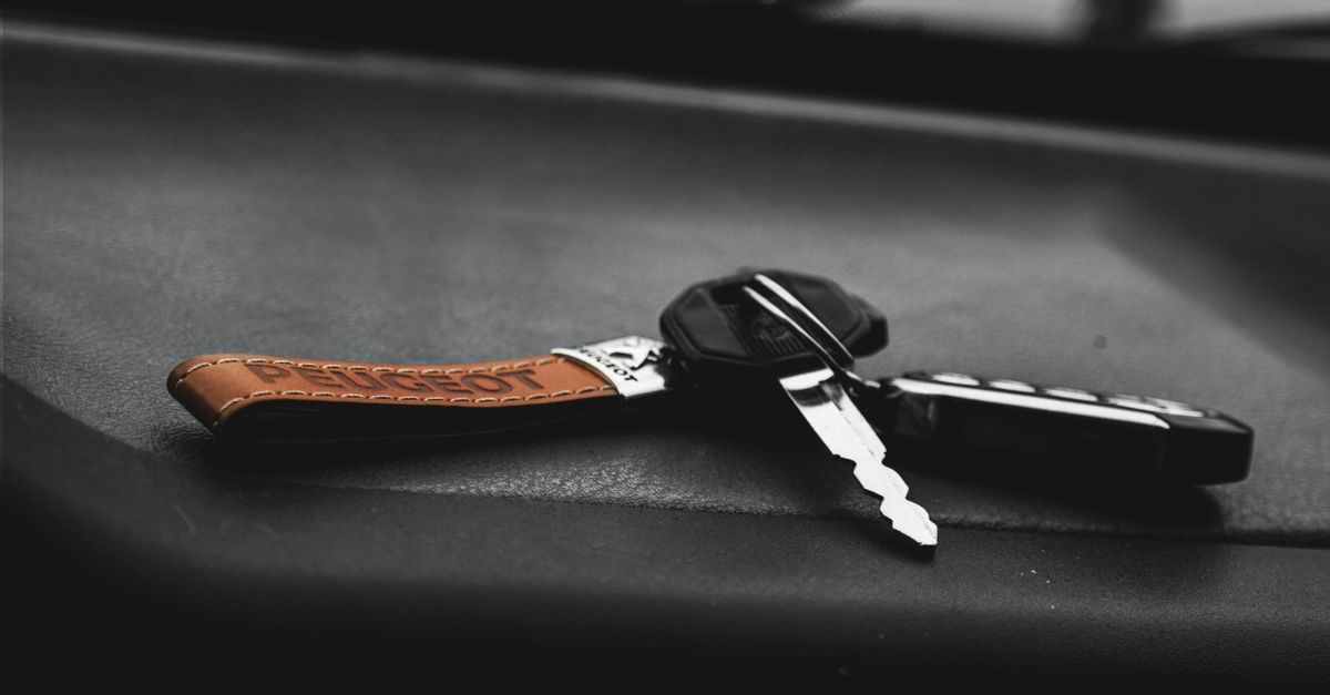 Hyundai car key fob — Skyline Secure Toronto Locksmith
